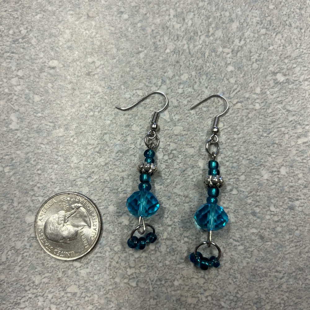 Handmade beaded earrings - Picture 2 of 2